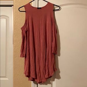 Open shoulder long sleeve top